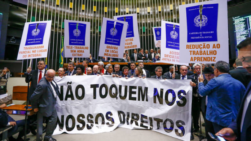 Reforma trabalhista pode ser aplicada em contratos antigos, decide TST